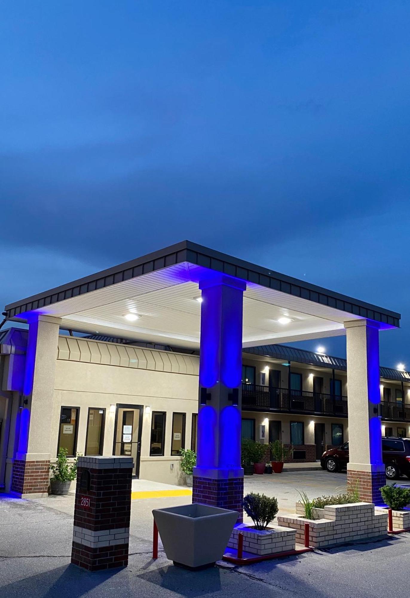 Hotel 81 El Reno Luaran gambar
