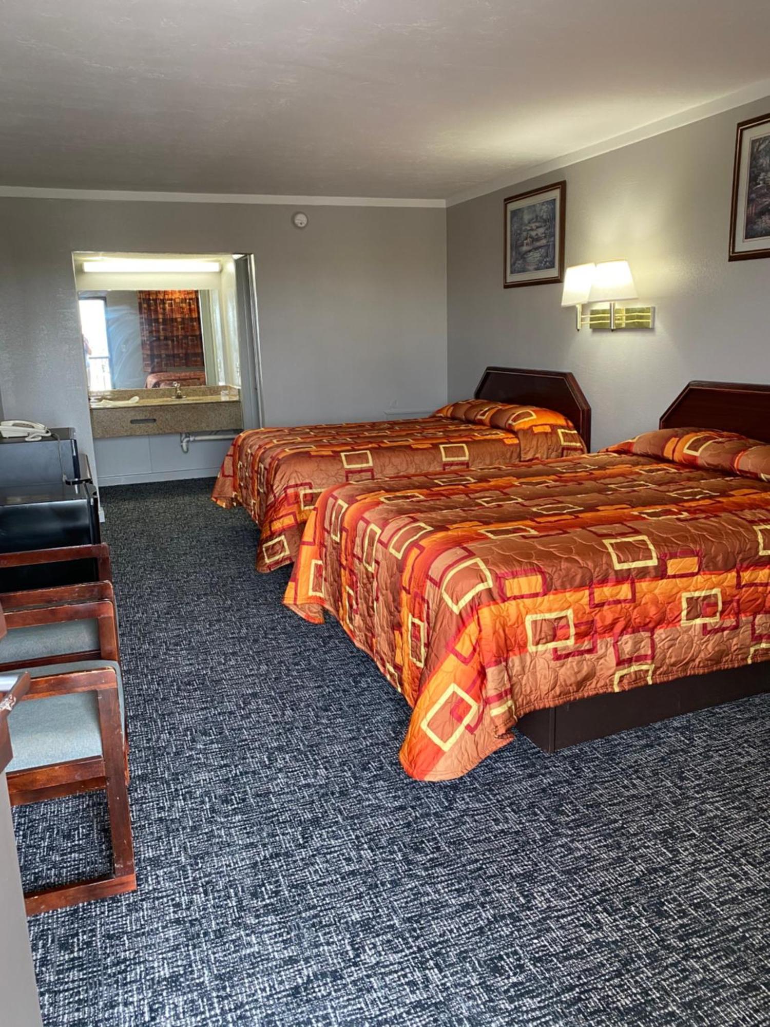 Hotel 81 El Reno Luaran gambar