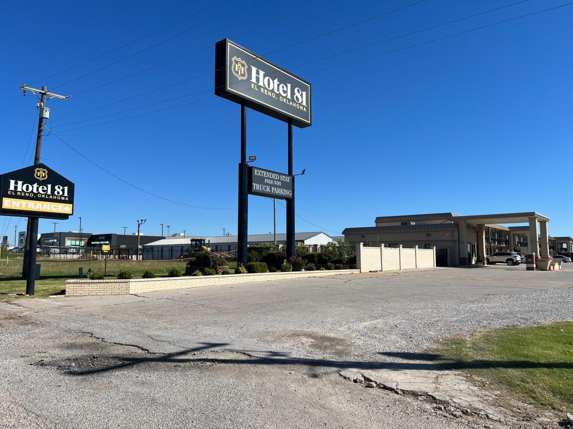 Hotel 81 El Reno Luaran gambar