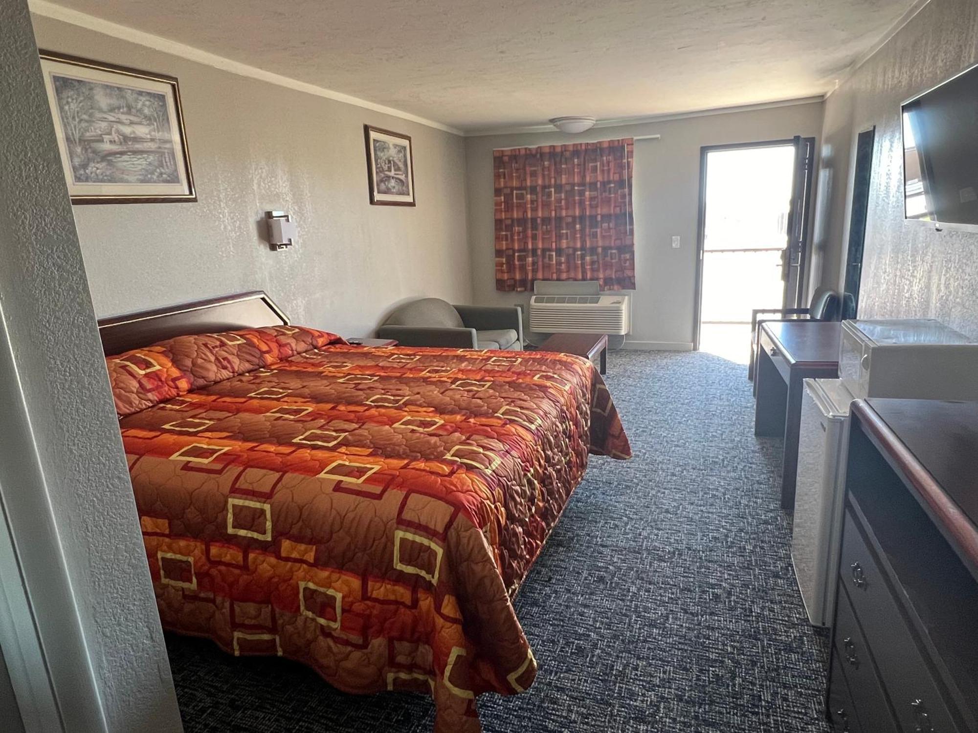 Hotel 81 El Reno Luaran gambar