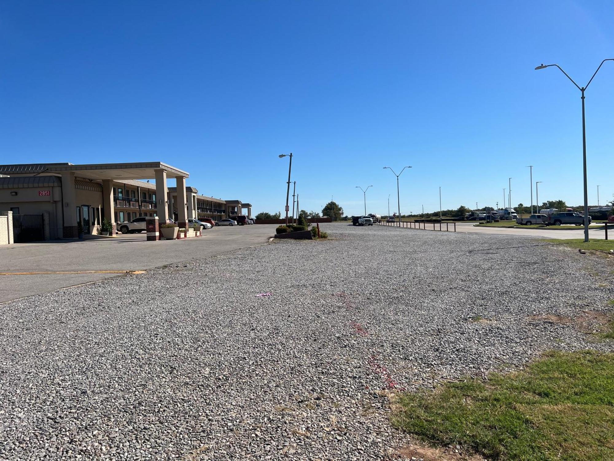 Hotel 81 El Reno Luaran gambar